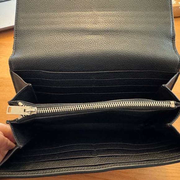 GUC Saint Laurent Paris Black Wallet - Picture 5 of 9